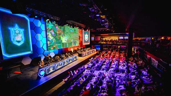 经历伤病的 经历伤病的